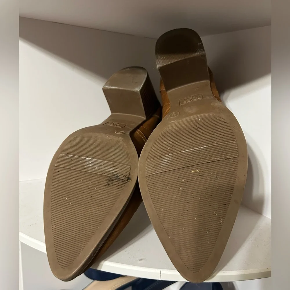Time & Tru Tan Western Booties Size 8 - Picture 4 of 5